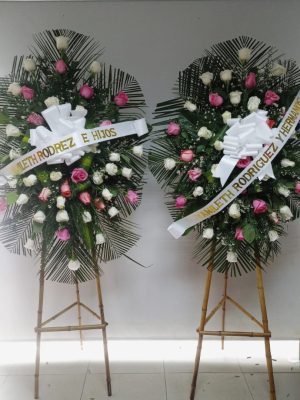 combo ternura dos coronas-coronas funebres en Cali