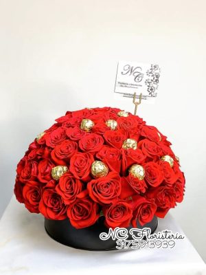 Arreglo floral exclusivo rosas rojas