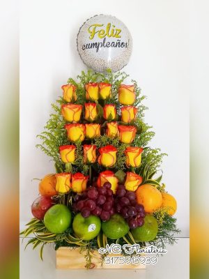 flores y frutas-arreglo con frutas