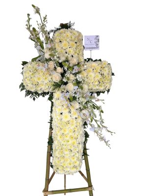 cruz en flores